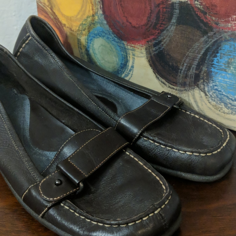 What's what size 8.5 brown loafers
